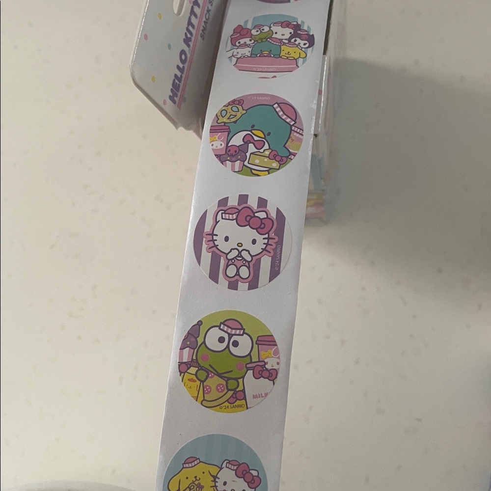 Hello Kitty Stickers - Picture 4 of 4